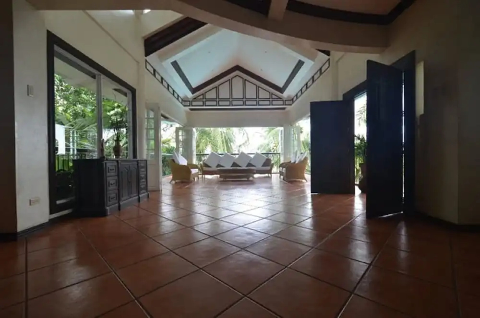 Robinland Vacation Home Badian