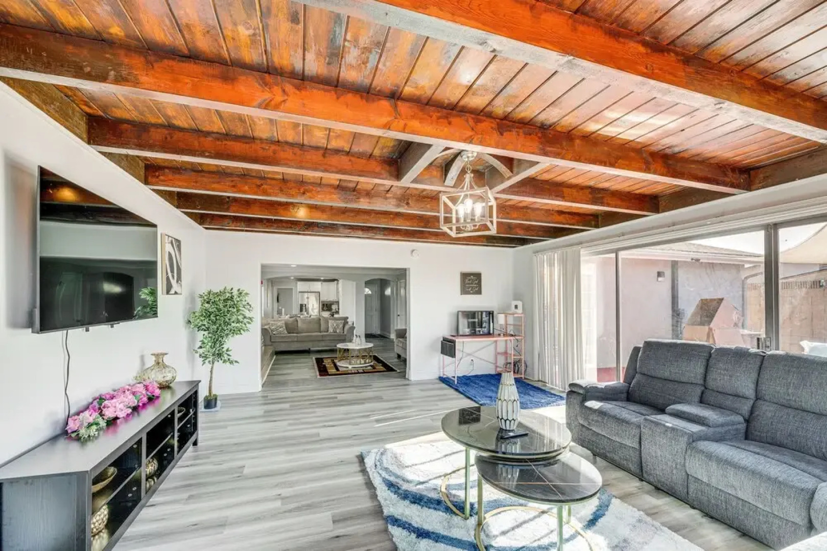 South Central Los Angeles Home w/ Patio