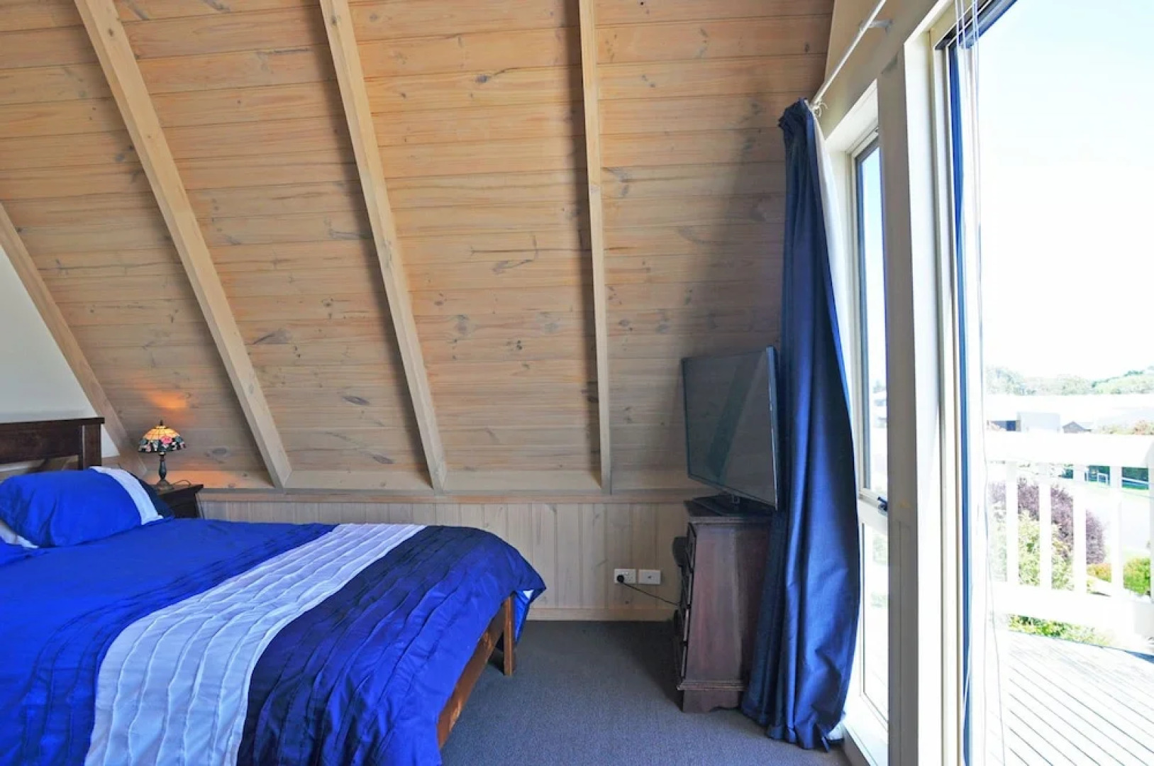 Archies Beachside Abode - Pet Friendly (Outside Only)