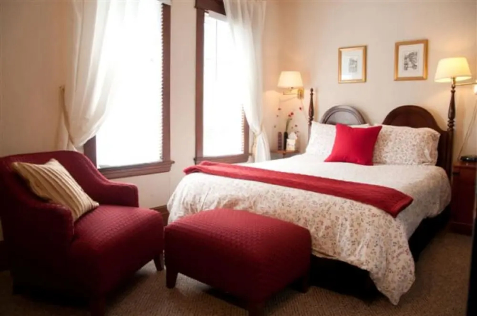 Homestead House Bed & Breakfast