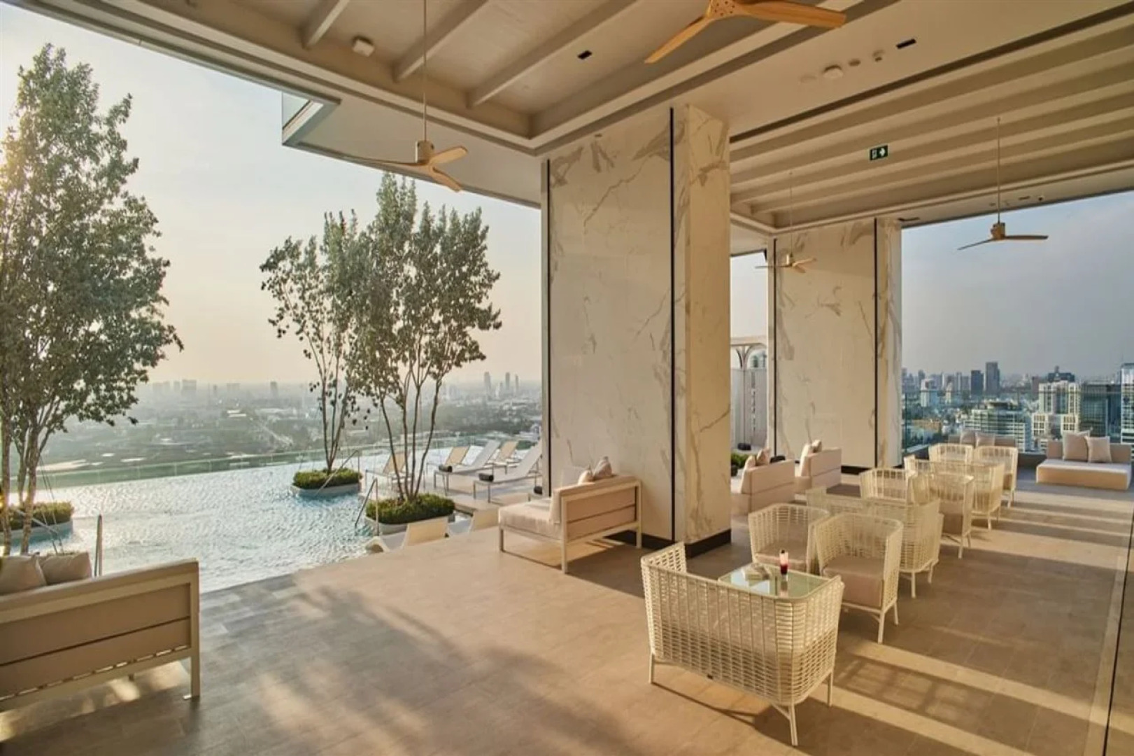 Eastin Grand Hotel Phayathai