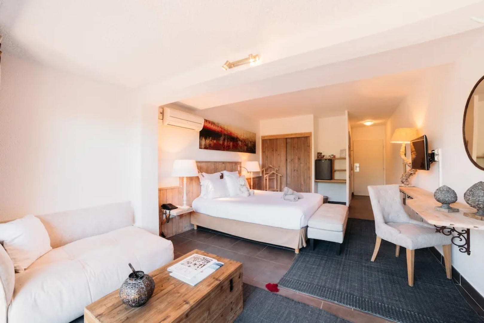 Font Mourier - INH 32236