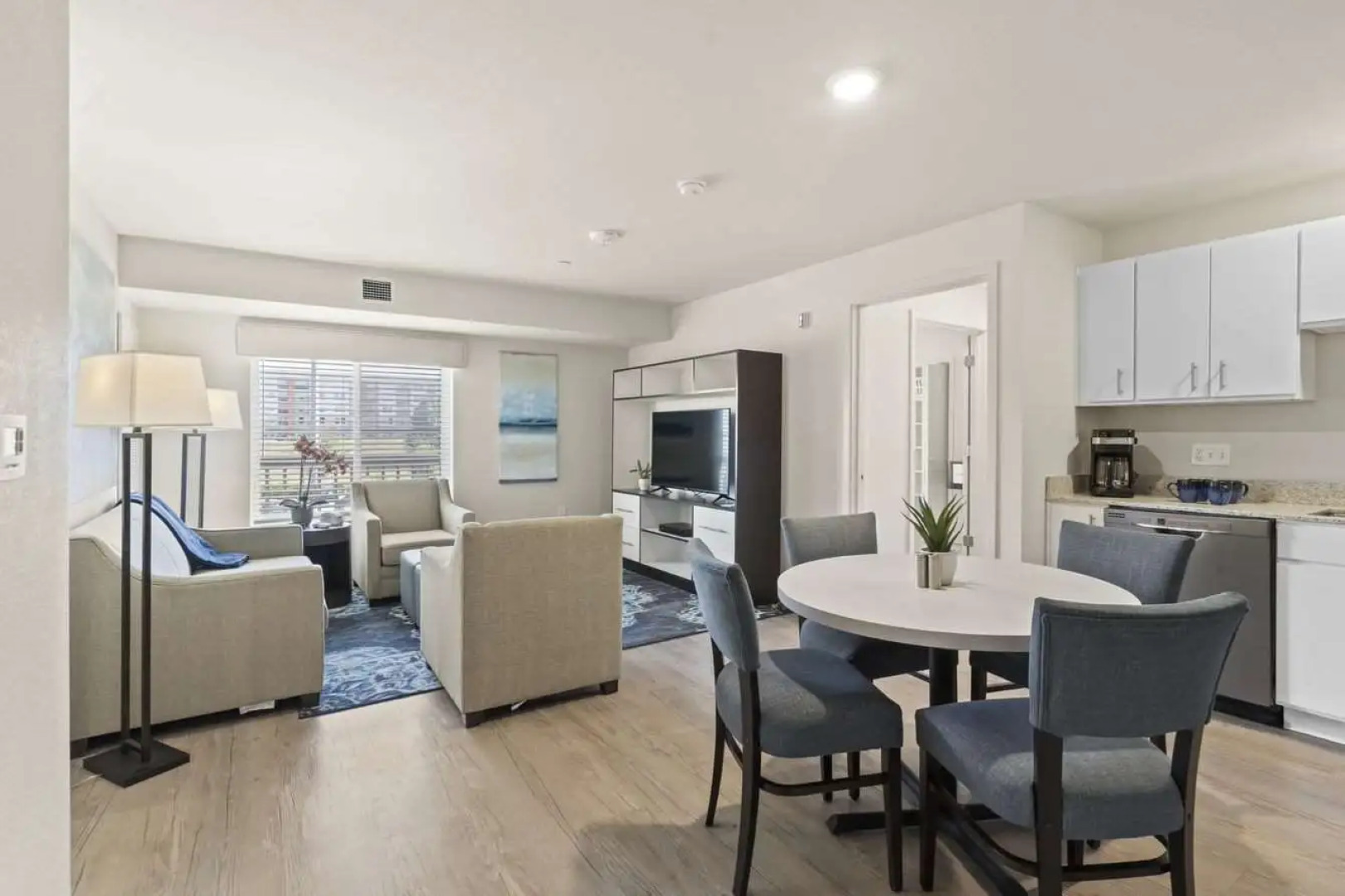 WaterWalk Extended Stay by Wyndham Kansas City - Overland Pk