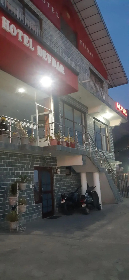 Hotel Devdar Resort