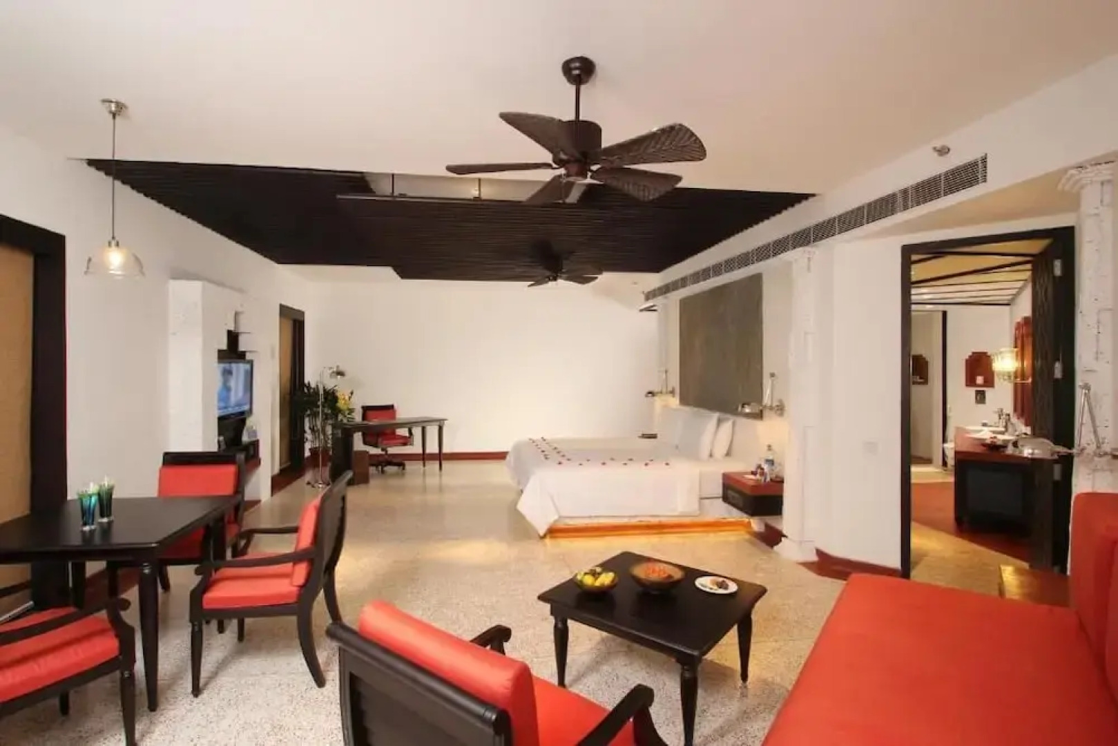 Plumeria Lake Resort & Spa