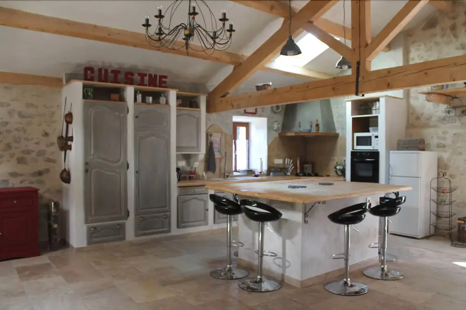 Le Perce Neige Les bruyères de Gaschon