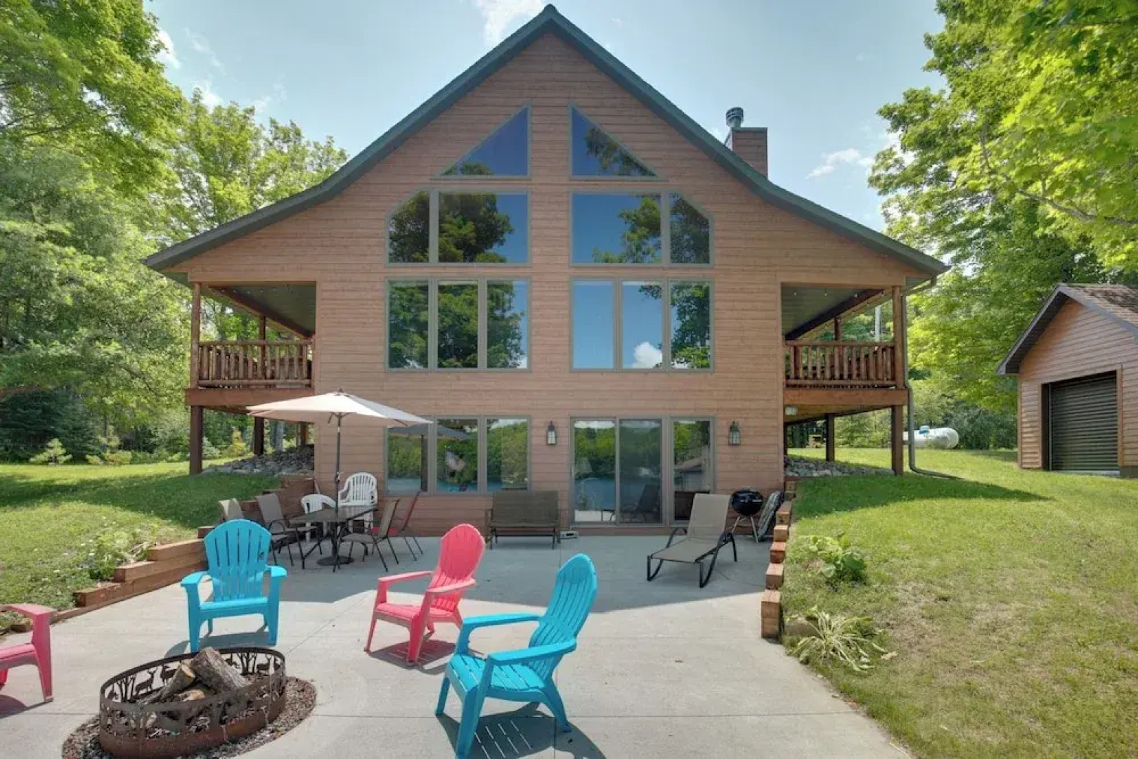Lakefront Cottage in Iron River: 3 Mi to Skiing!