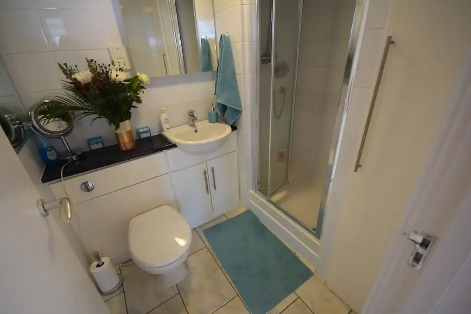 Isabella Penthouse 15th Floor, Seafront