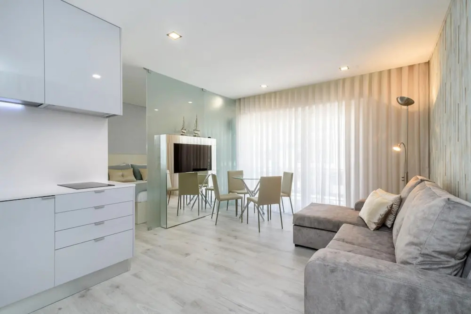 Parede Deluxe Apartment