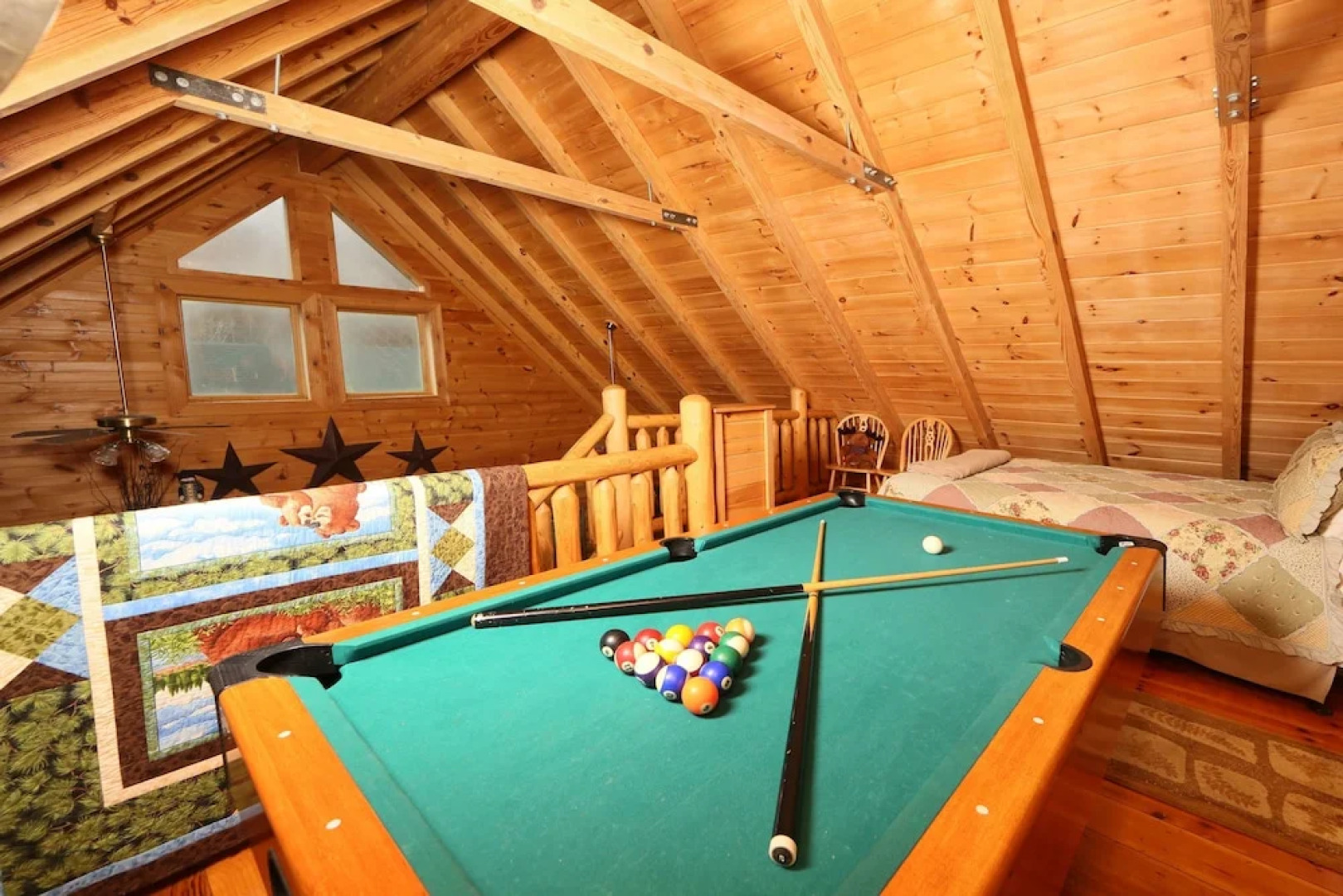 Smoky Cascades 1 Br cabin by RedAwning