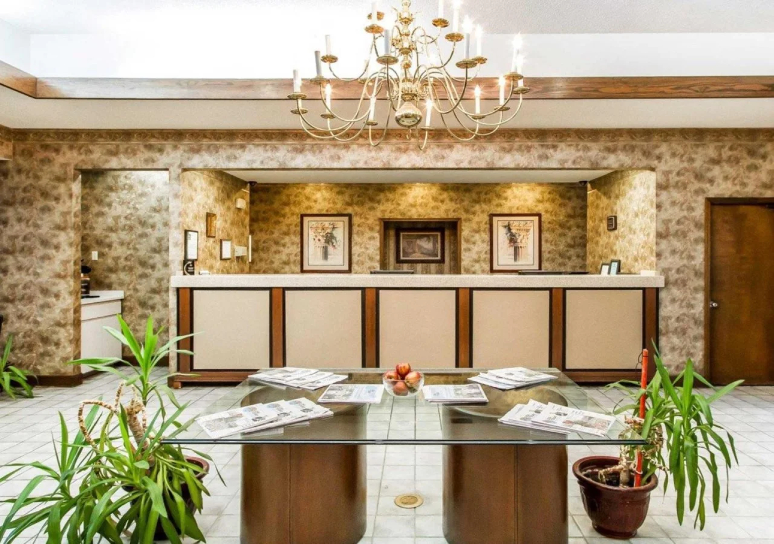 Executive Inn & Suites