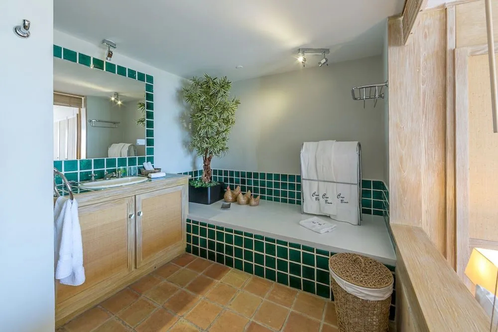 Caye Blanche Guest House