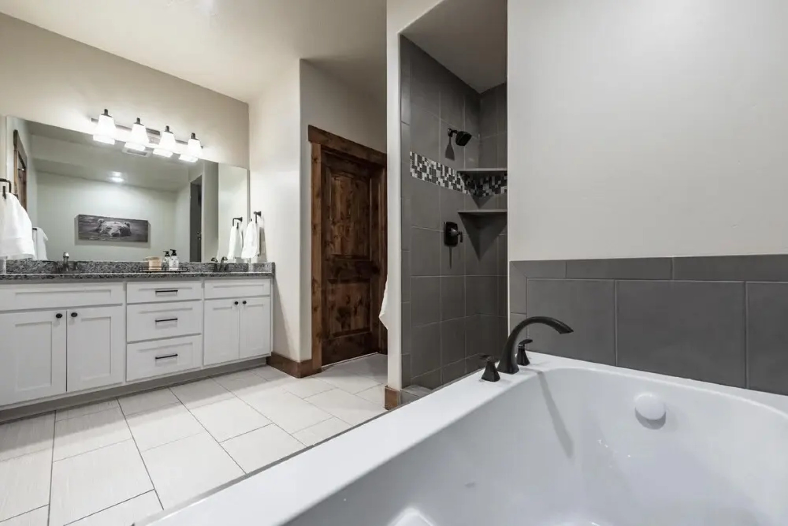 Luxury Designer Home, Beach Access, Pool Access, Private Community - Sleeps 39