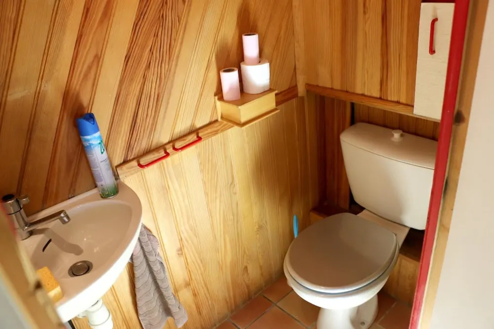 House With 2 Bedrooms in Lanester, With Wonderful Lake View and Enclos