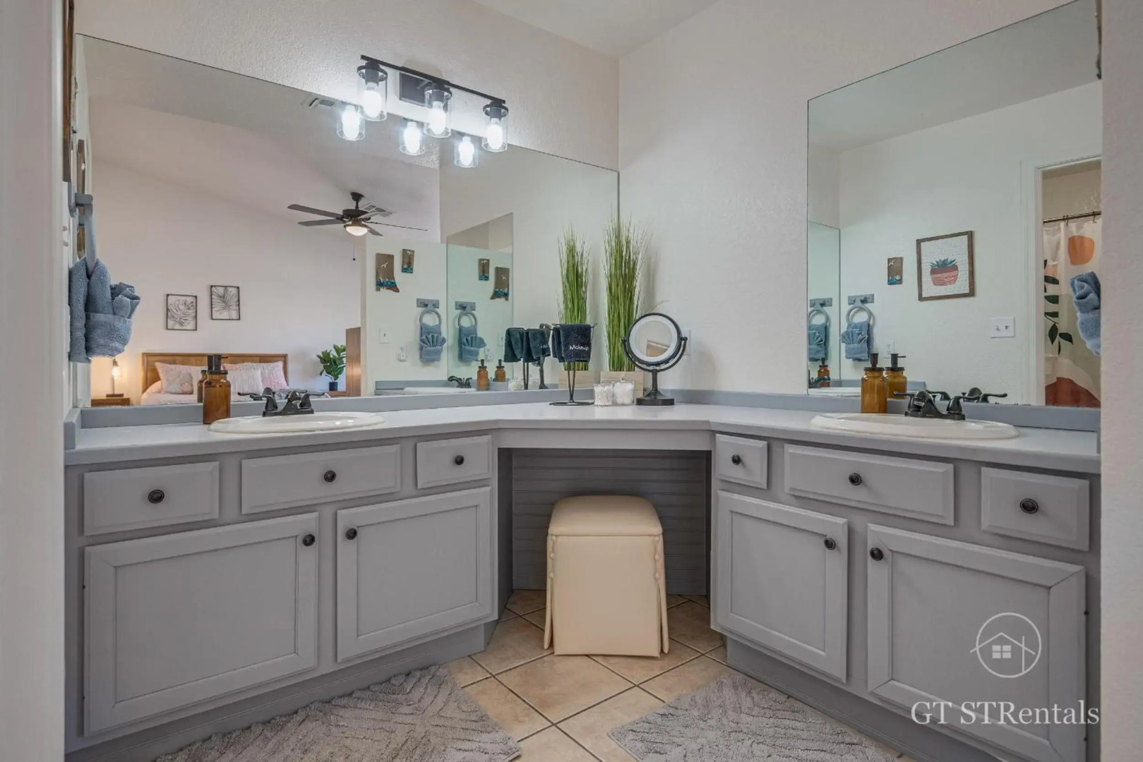 FRESHWATER FUN - Pet & Family Friendly with Great Location!