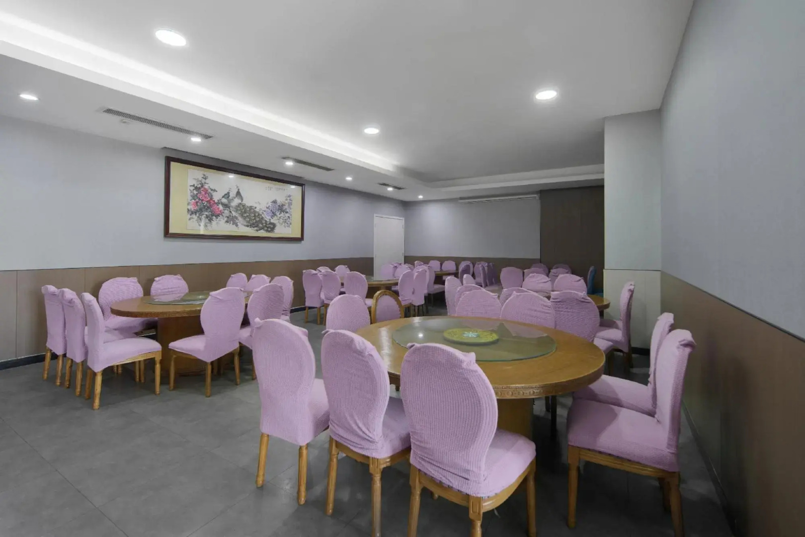 Neijiang Riverside Garden Hotel