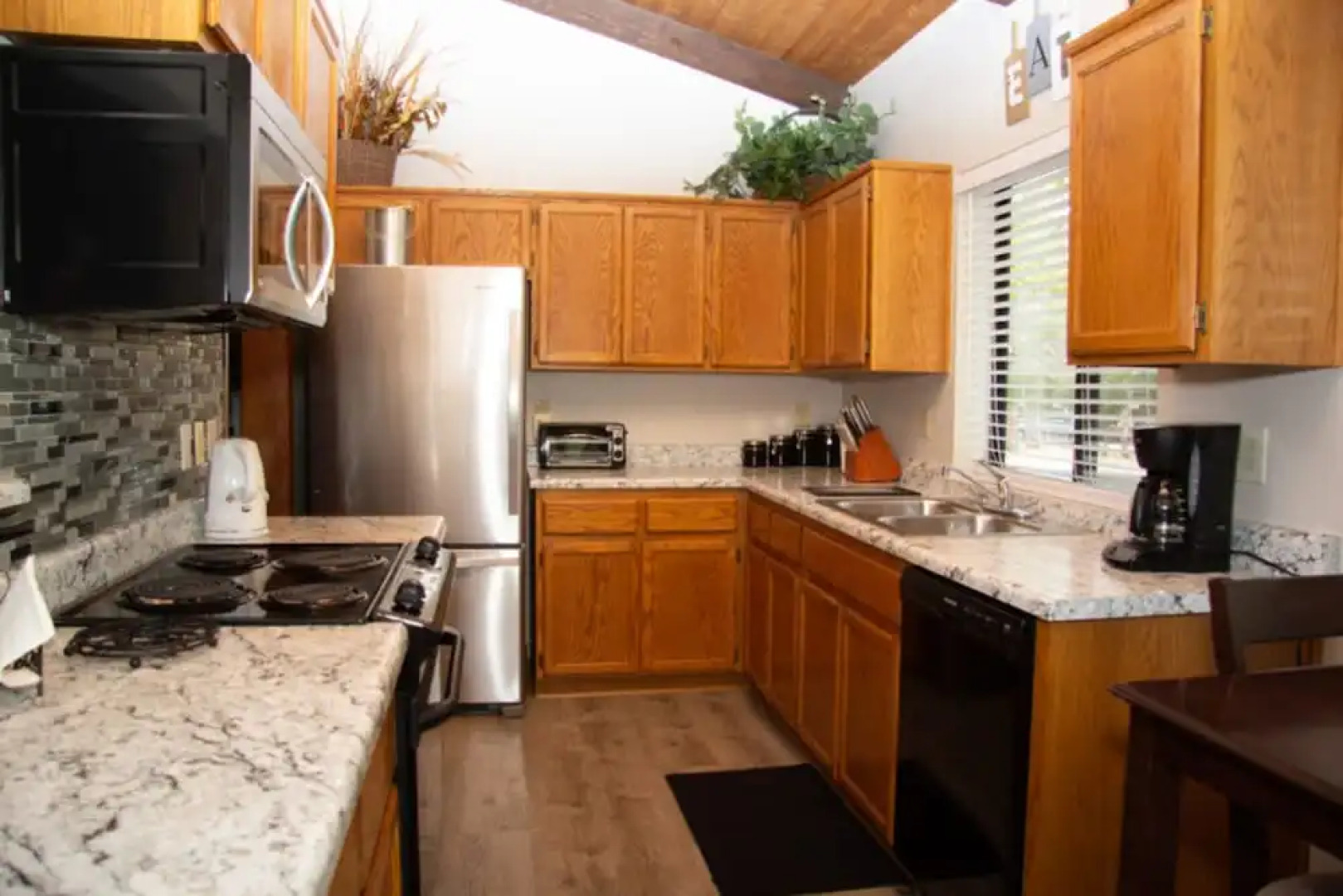 Quality Hill Resort Villas