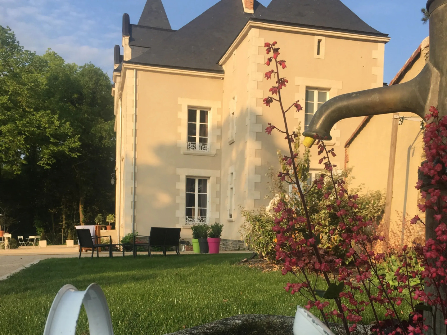 Le Petit Chateau Des Cedres