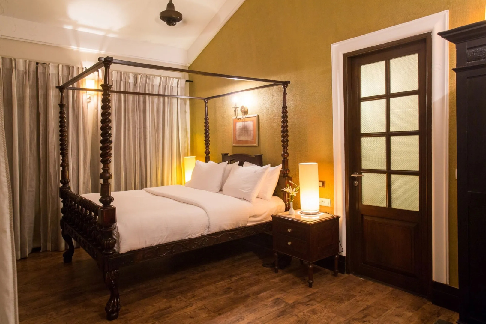 Sol De Goa by Sereno