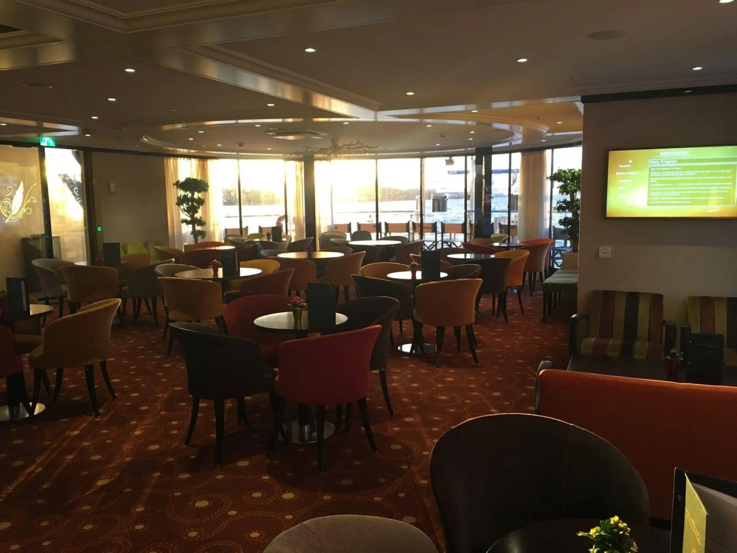 Select MS William Shakespeare - Düsseldorf