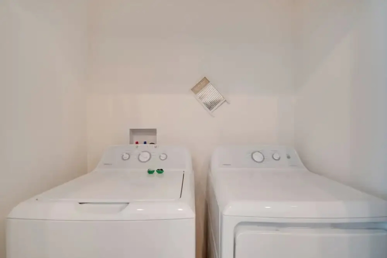 Home in The Villages Near Town Centers!