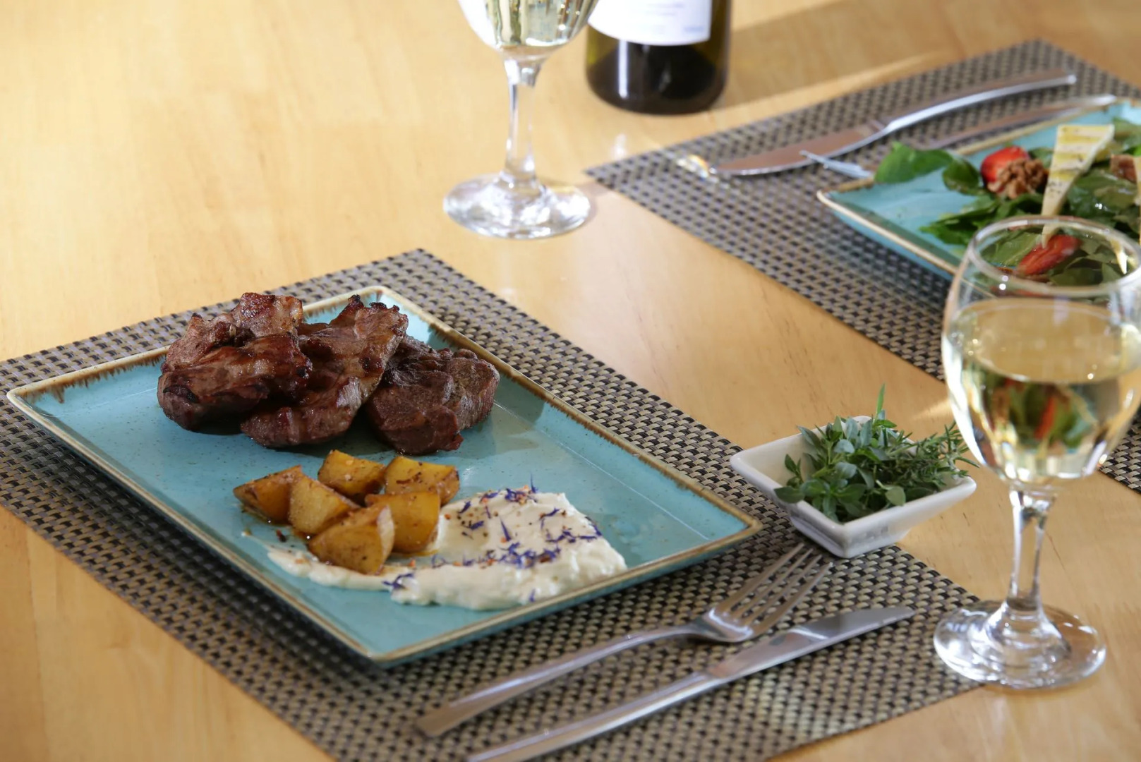 Anny Residences & Suites