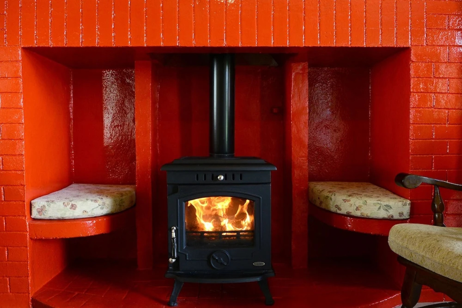 4-bed Cottage in Co. Galway 5 Minutes From Beach