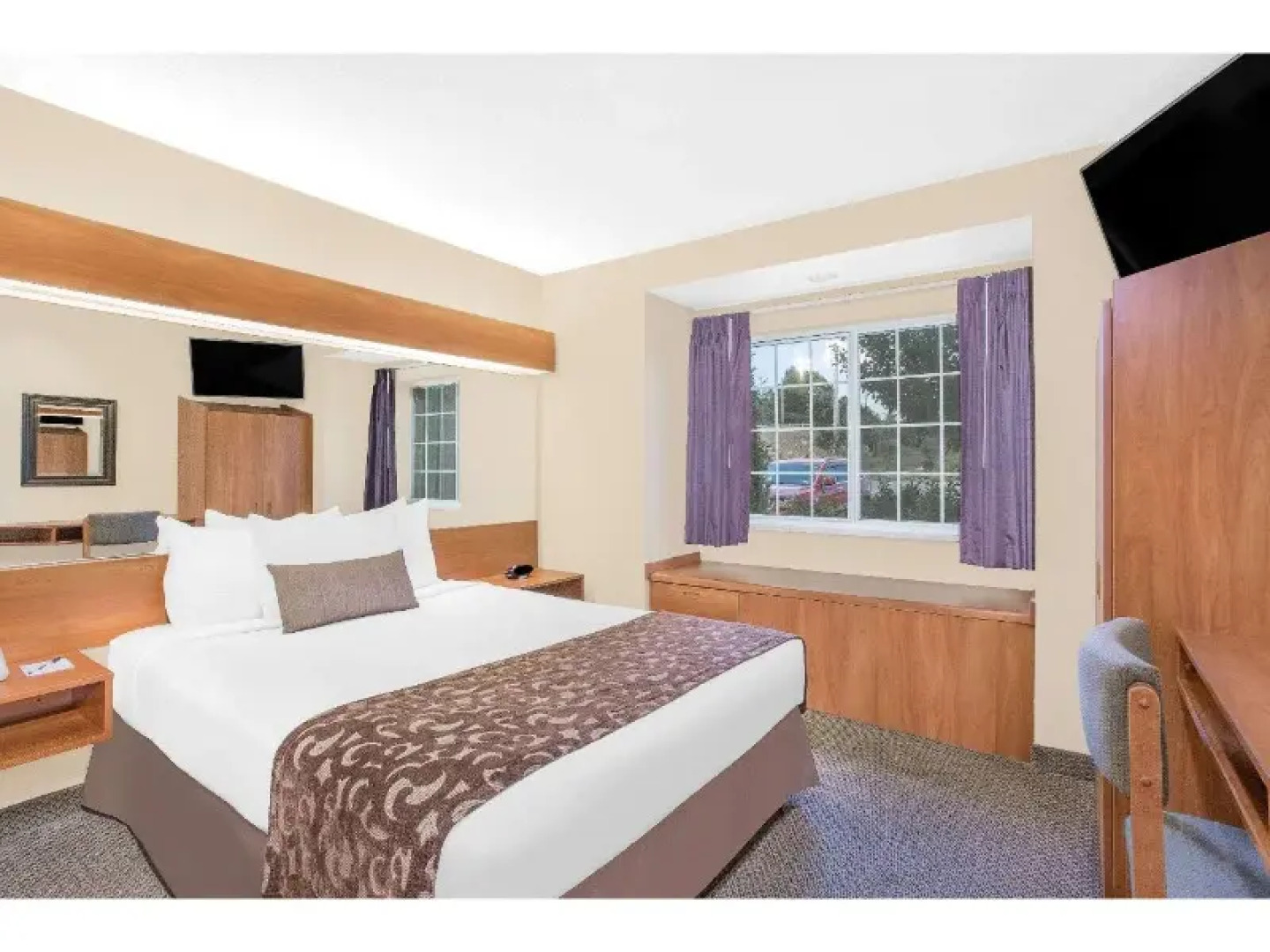 Beckley East Microtel Inn / Suites