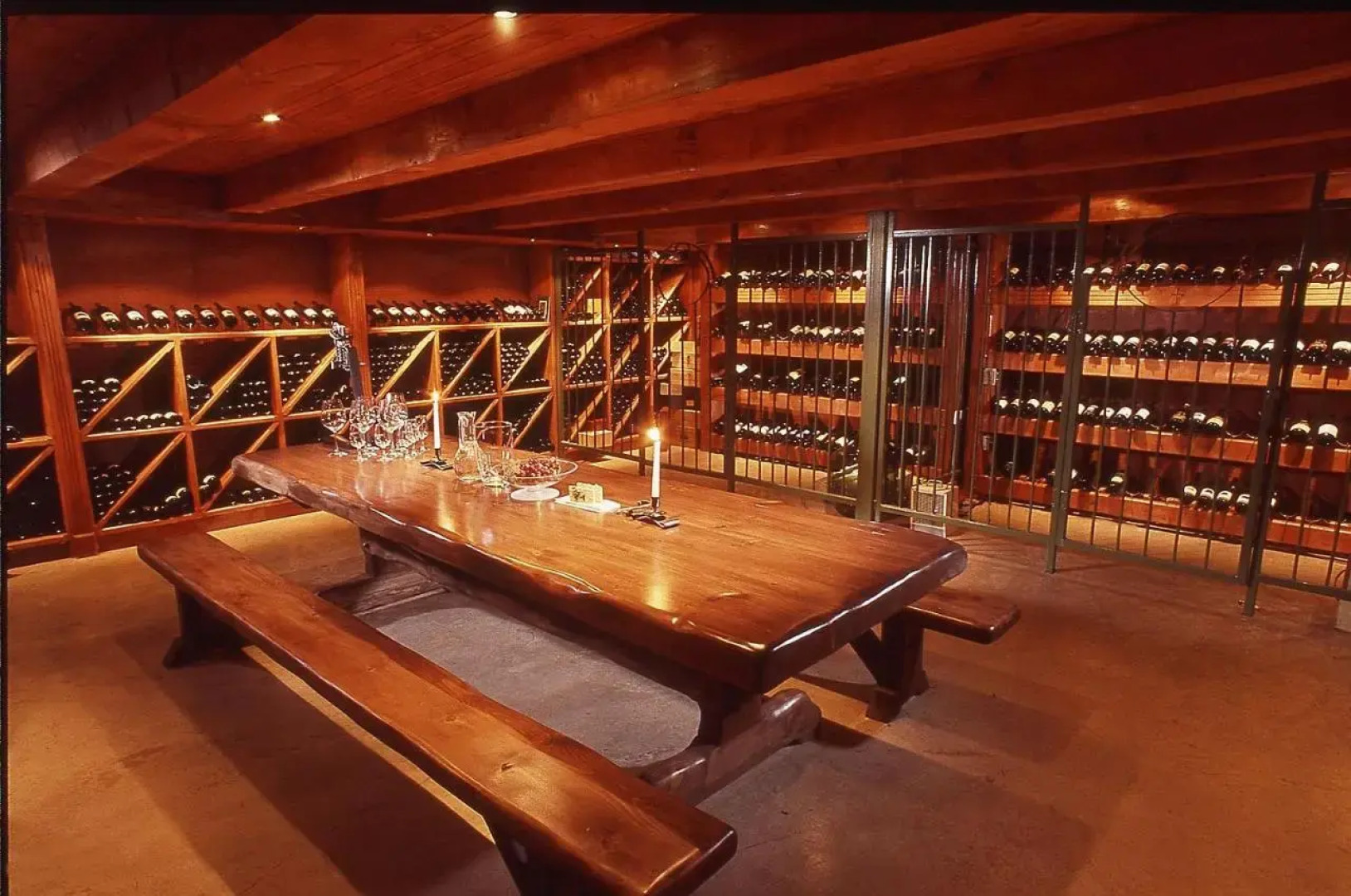 Elmhirst's Resort - On a lake