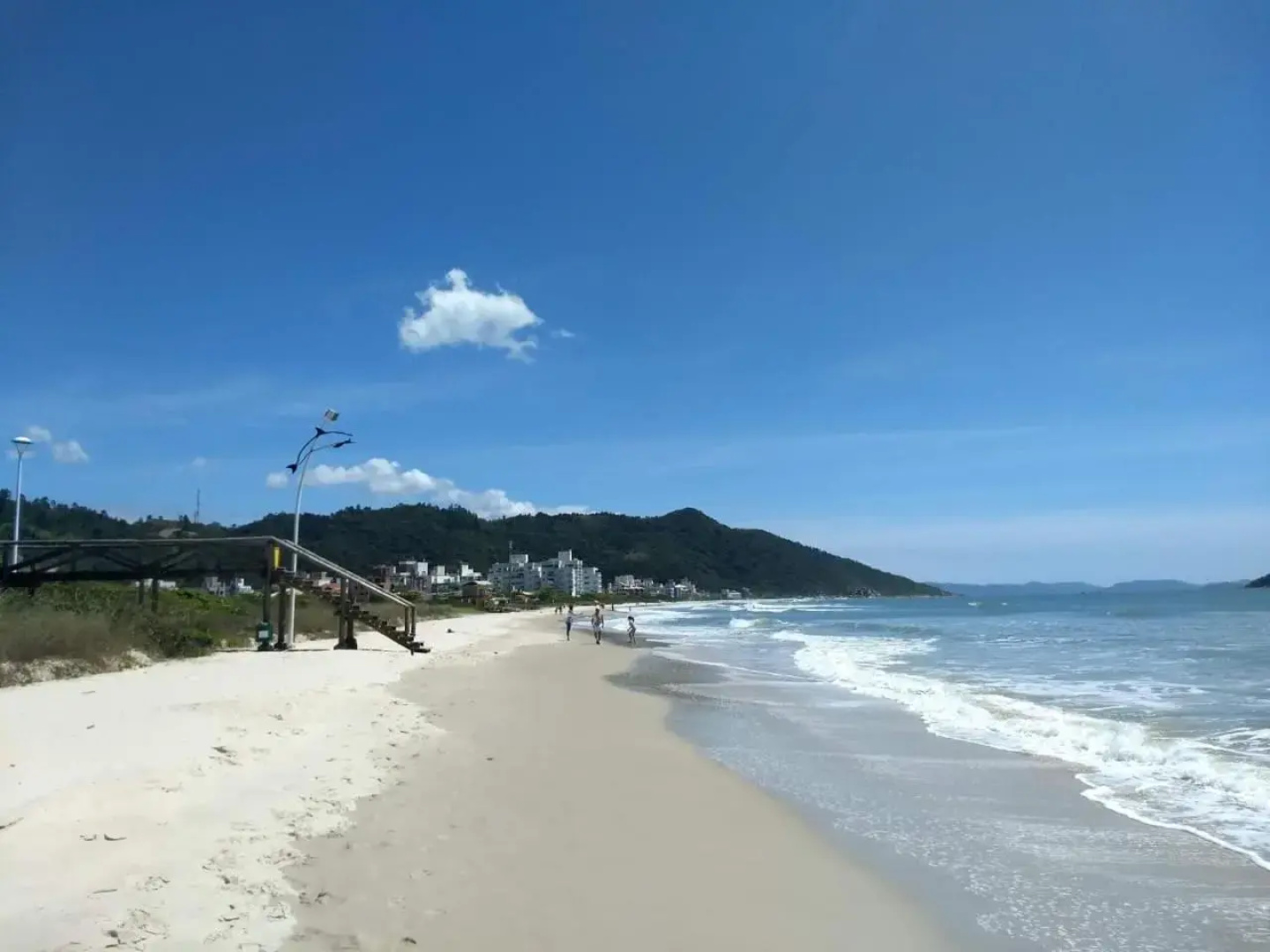 Apto novo há 250 mts da praia