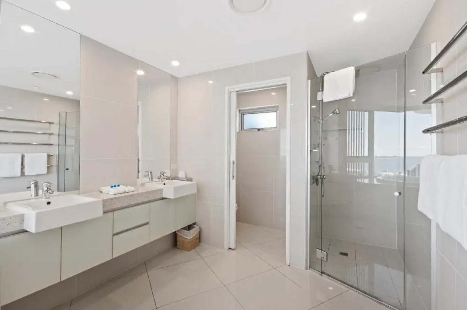 Silver Sea On Sixth Resort