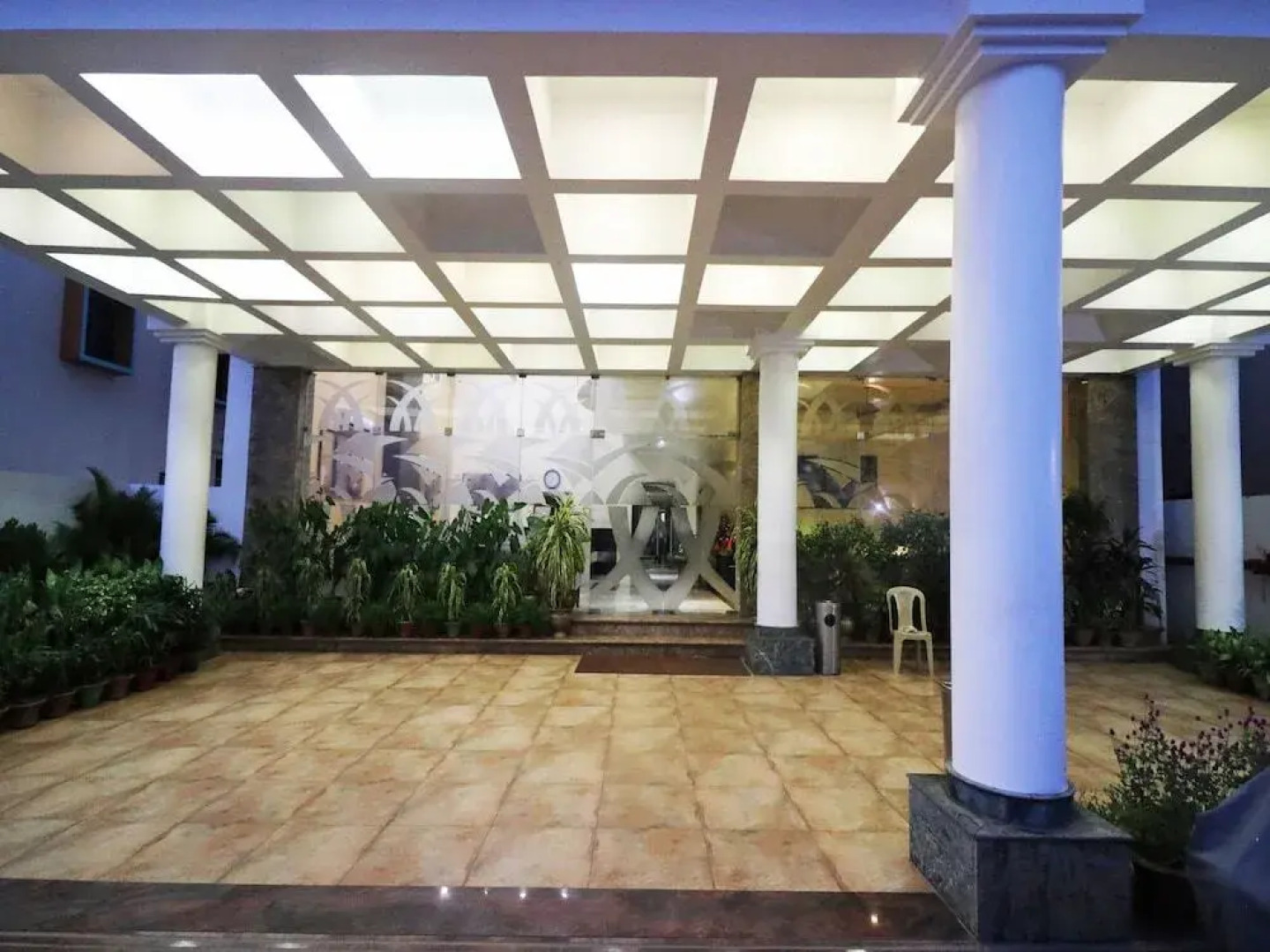 Hotel Mirabel by OYO Rooms