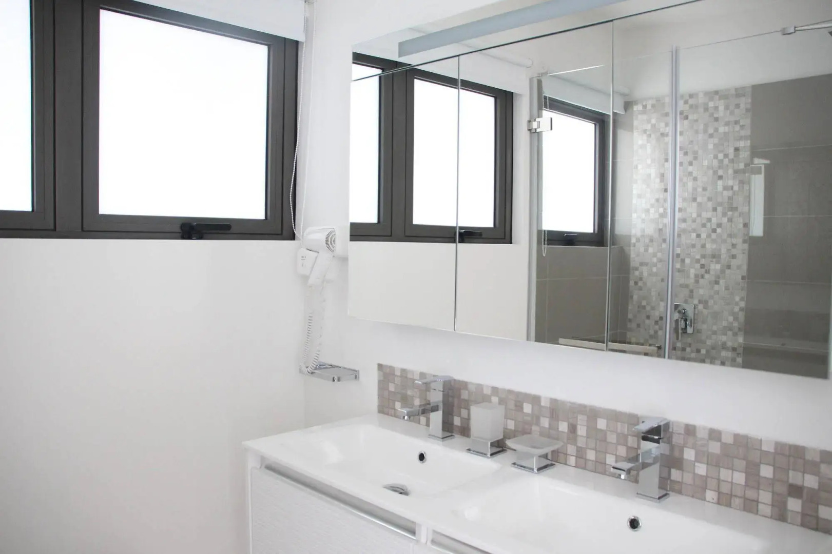 Latitude Luxury Seafront Apartments