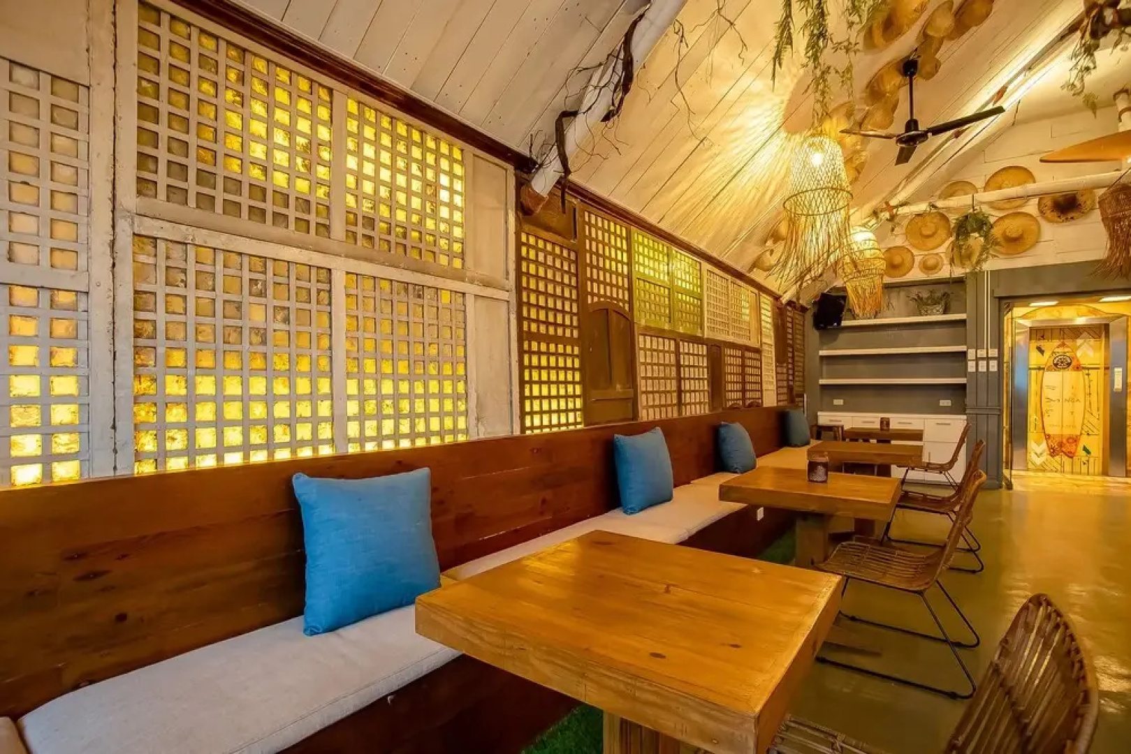 OYO 821 Connector Hostel
