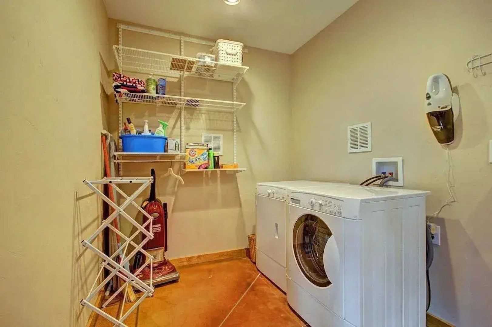 Timber Ridge Lodge by RedAwning