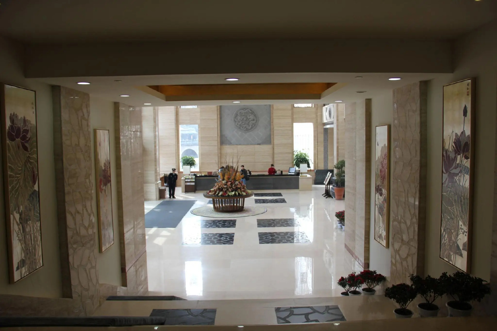 Julong Hotel