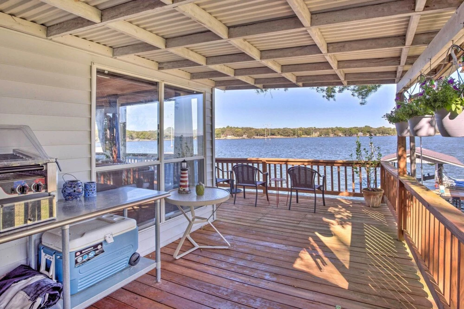 Dock & Fire Pit: Waterfront Cedar Creek Lake Home