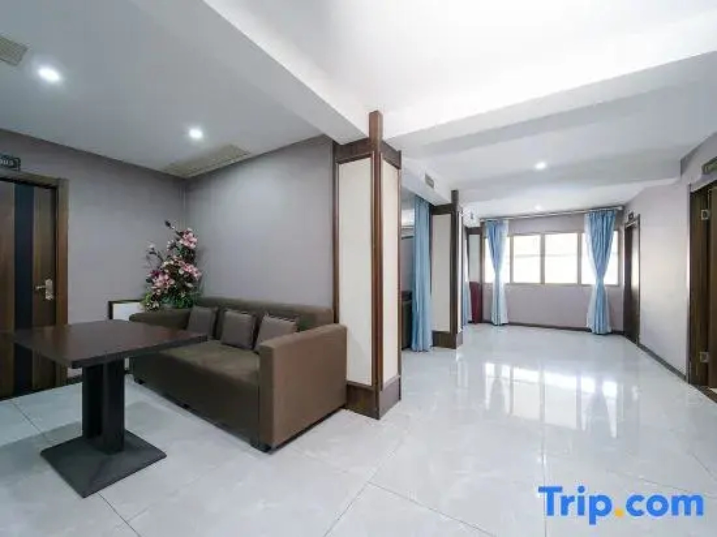 Ruixi International Hotel (Guang'an Railway Station Branch)