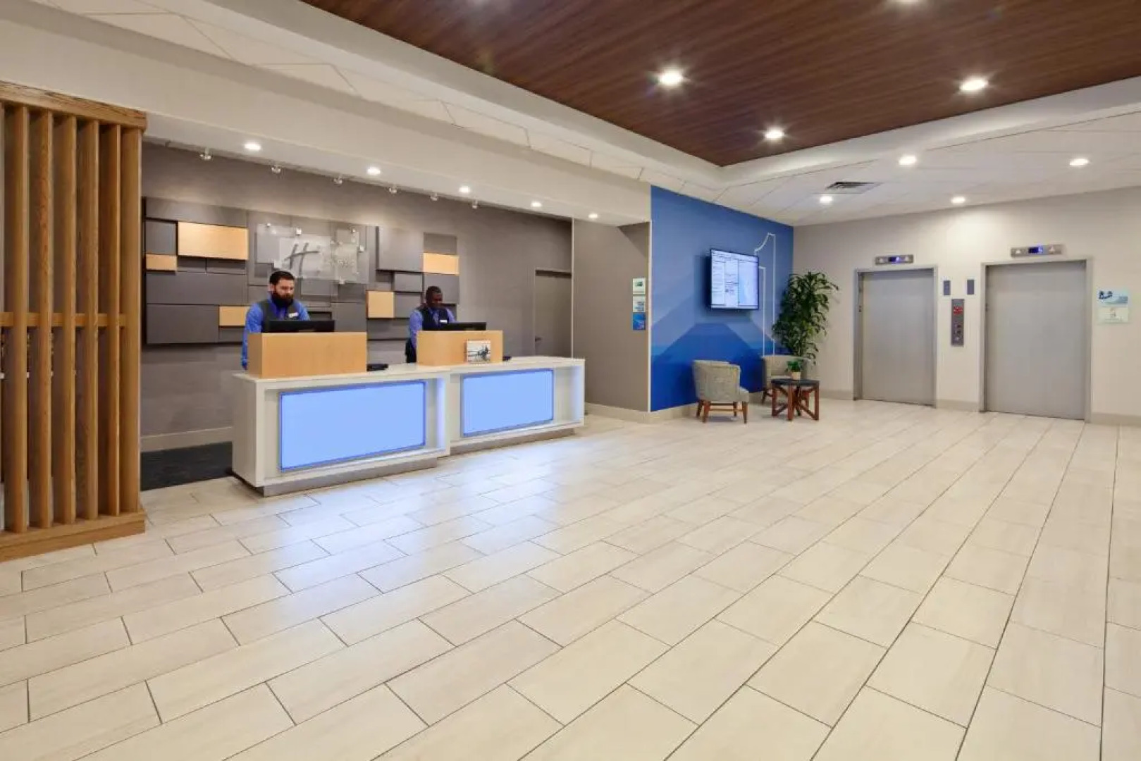 Holiday Inn Express Los Angeles Airport by IHG
