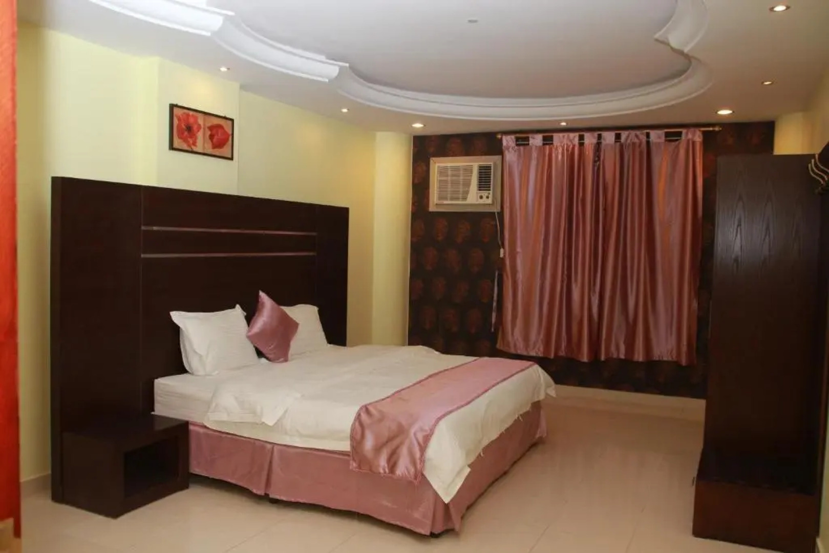 Fakhamat Al Orjoana  Suites