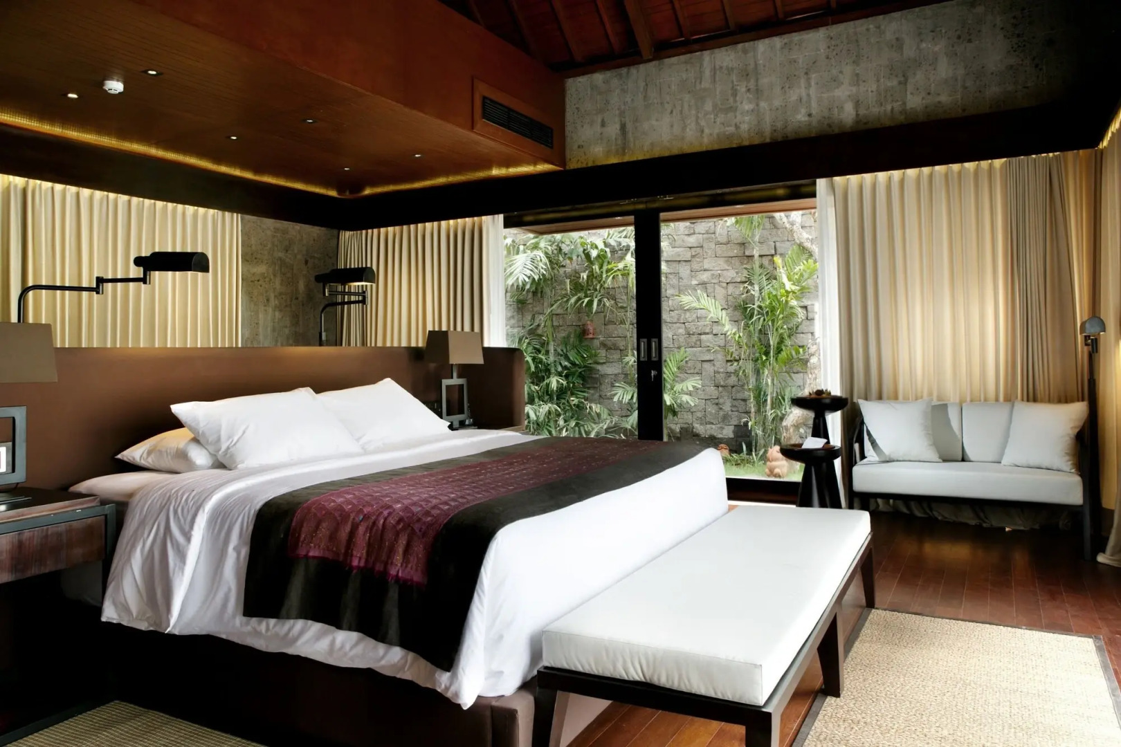 Sanctoo Suites and Villas