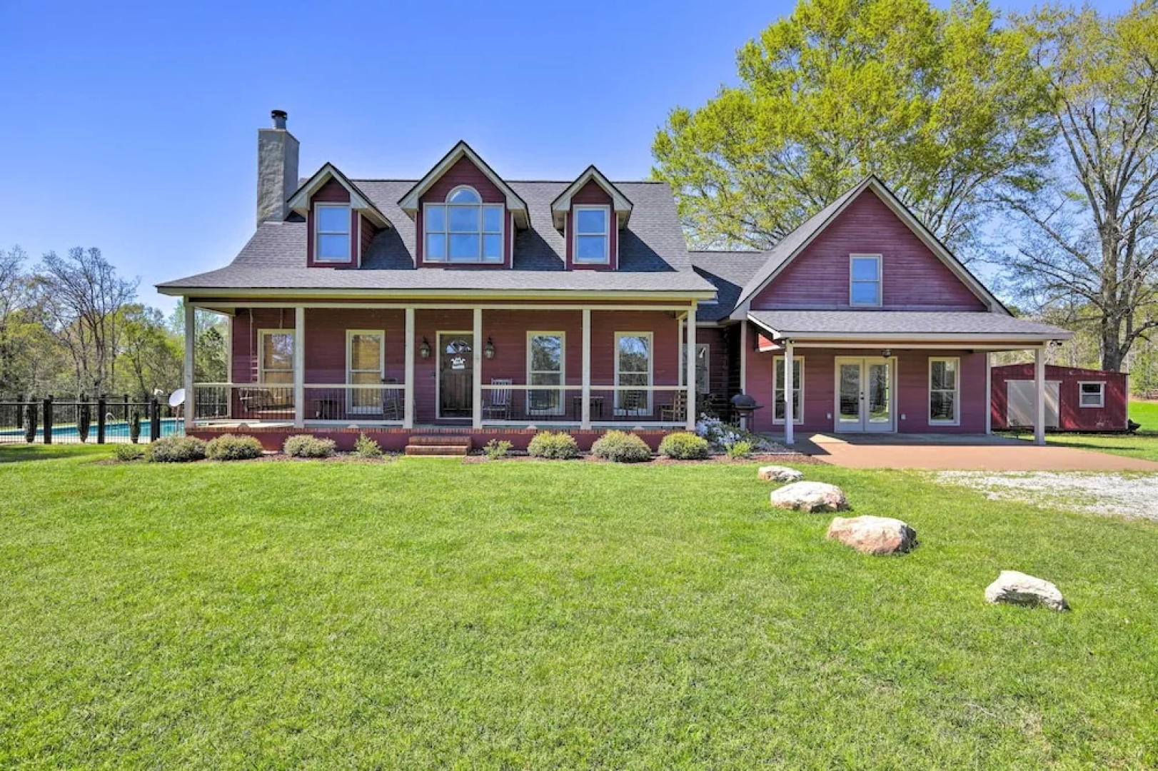 Pine Mountain Valley House w/ Pool & Grill!