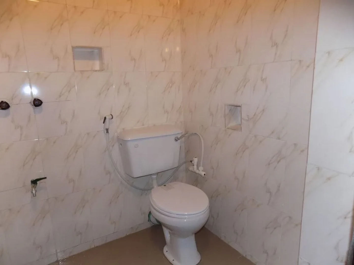 Posh Apartments Bussiness Hotel