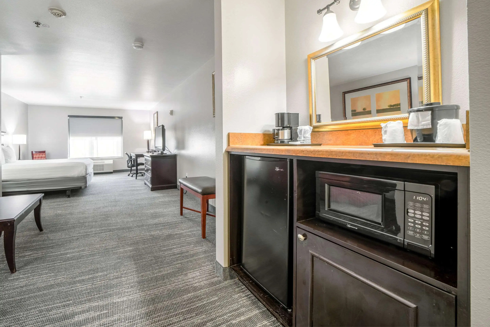 Country Inn & Suites by Radisson, Ontario at Ontario Mills, CA