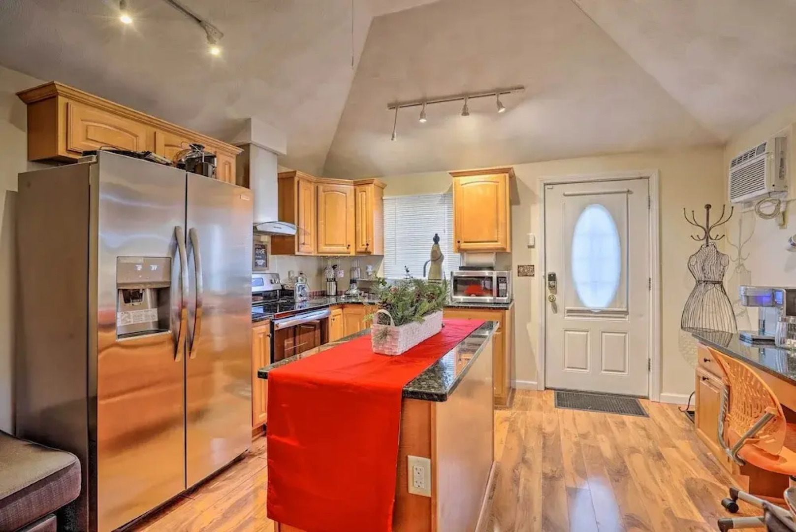 Charming Boston Area Home < 1 Mi to Revere Beach!