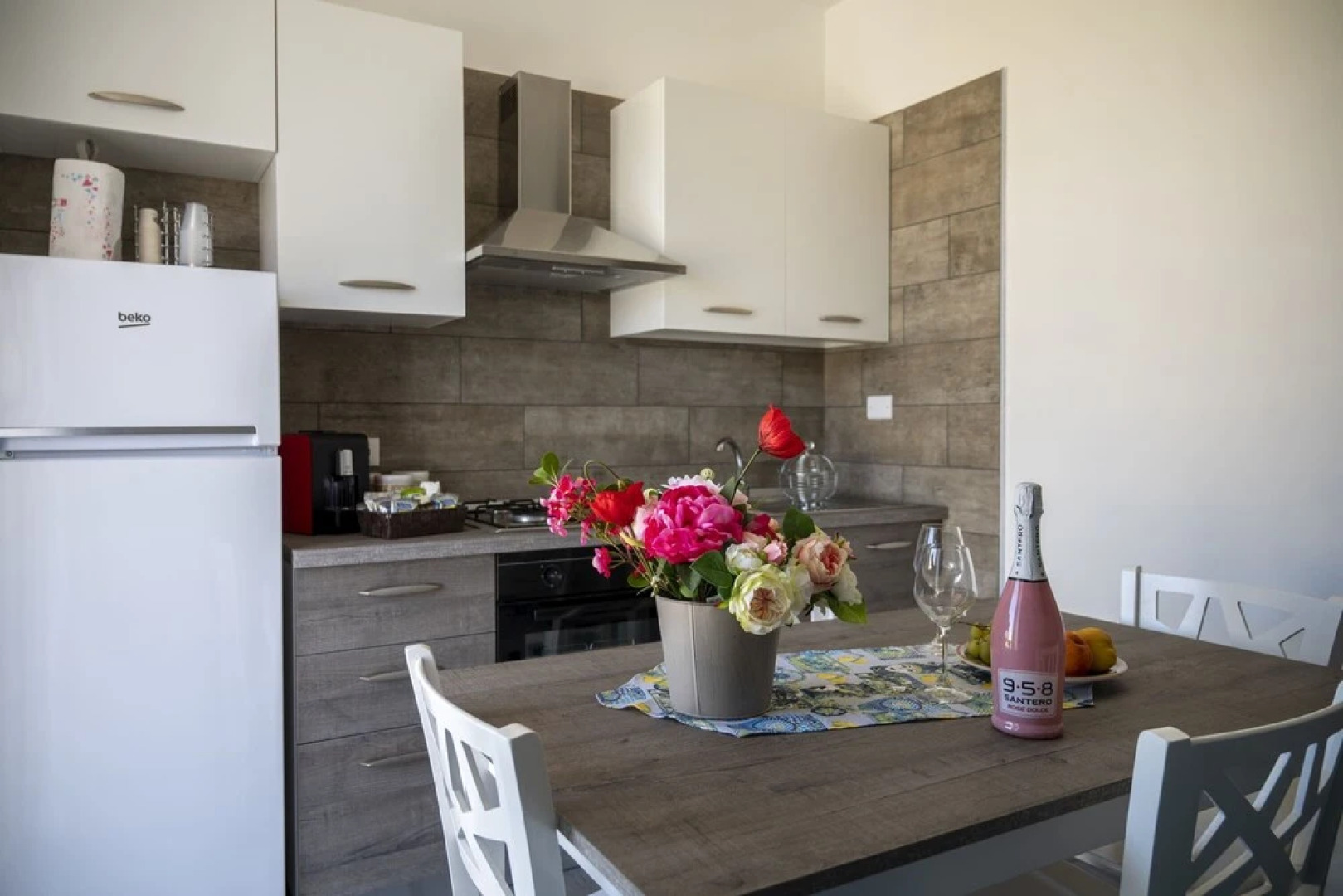 Zircone Apartment On Sea Shore