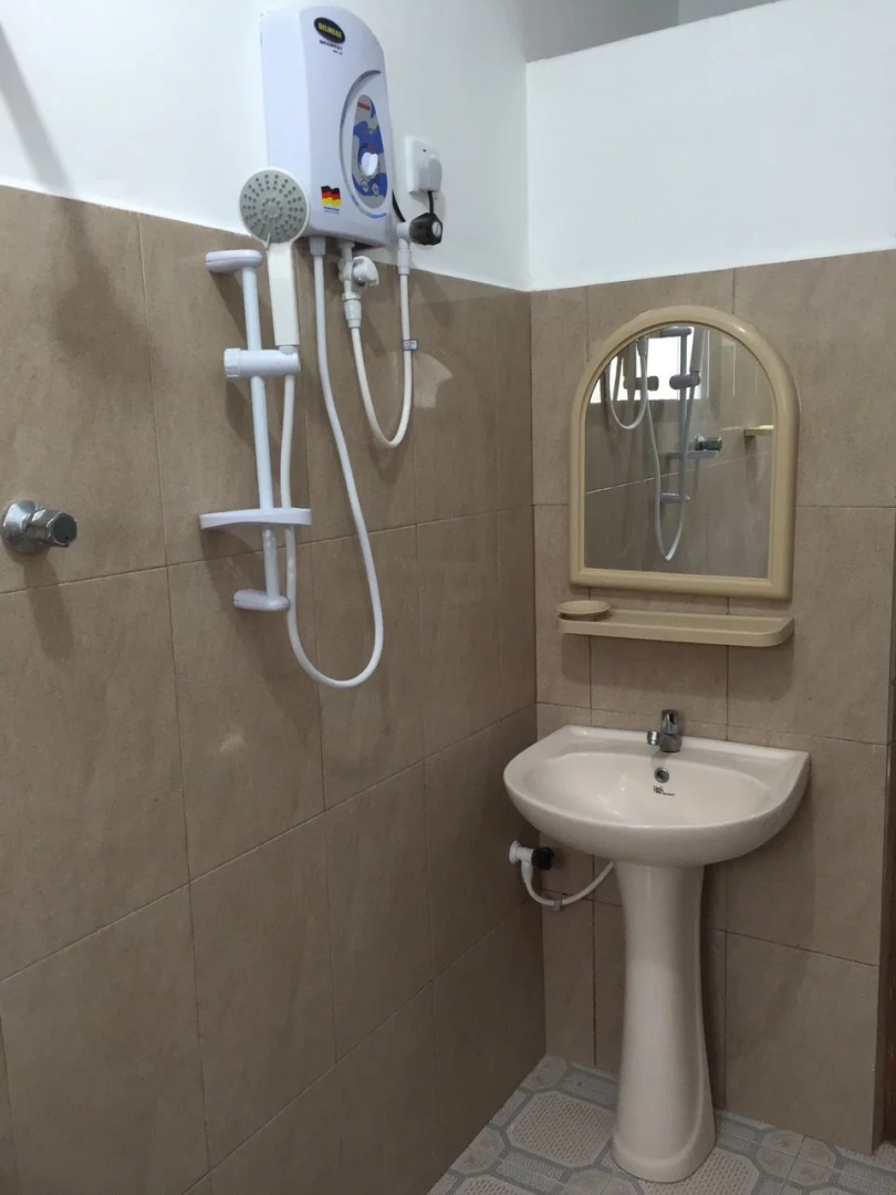 Yaarl Holiday Inn