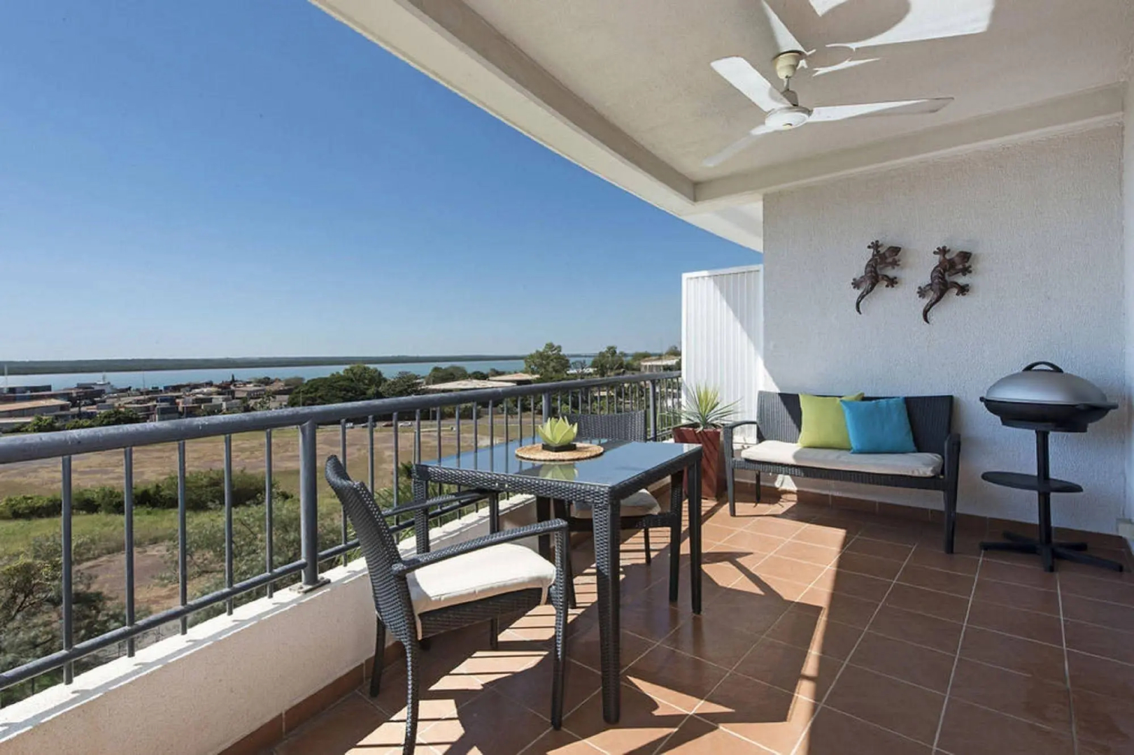 Darwin Executive Studio