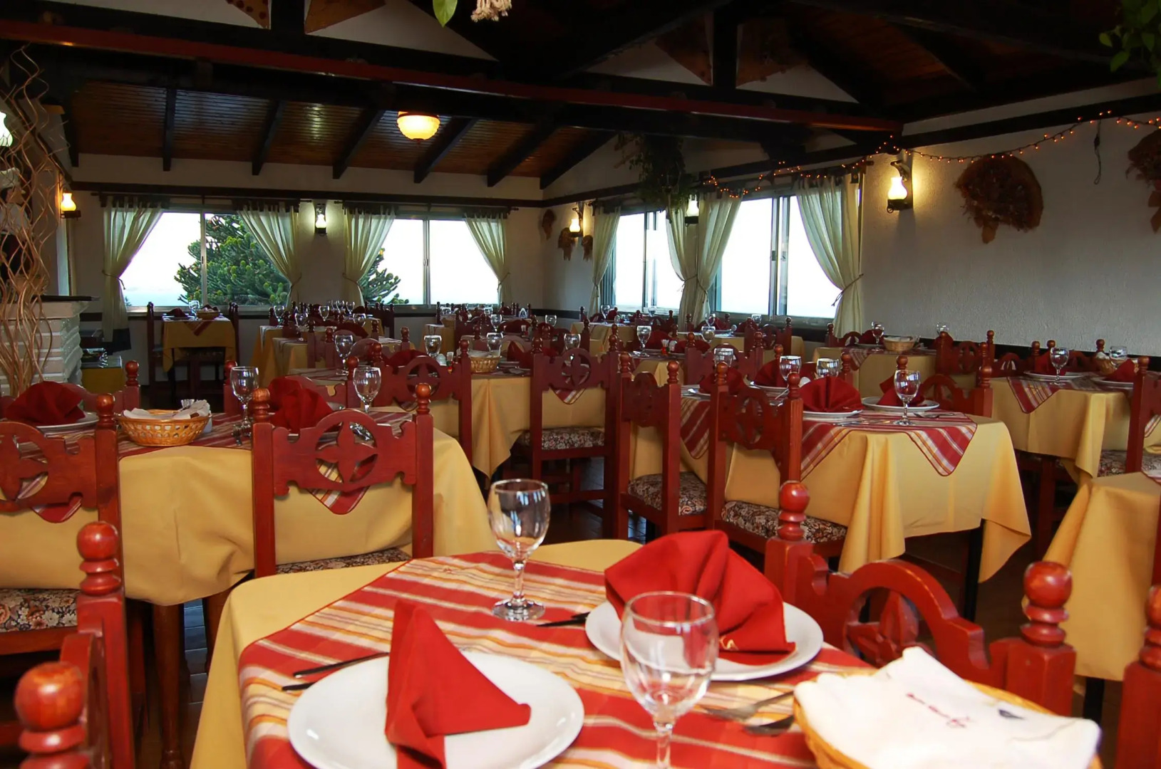 Ruca Cheli Village Ski Hotel