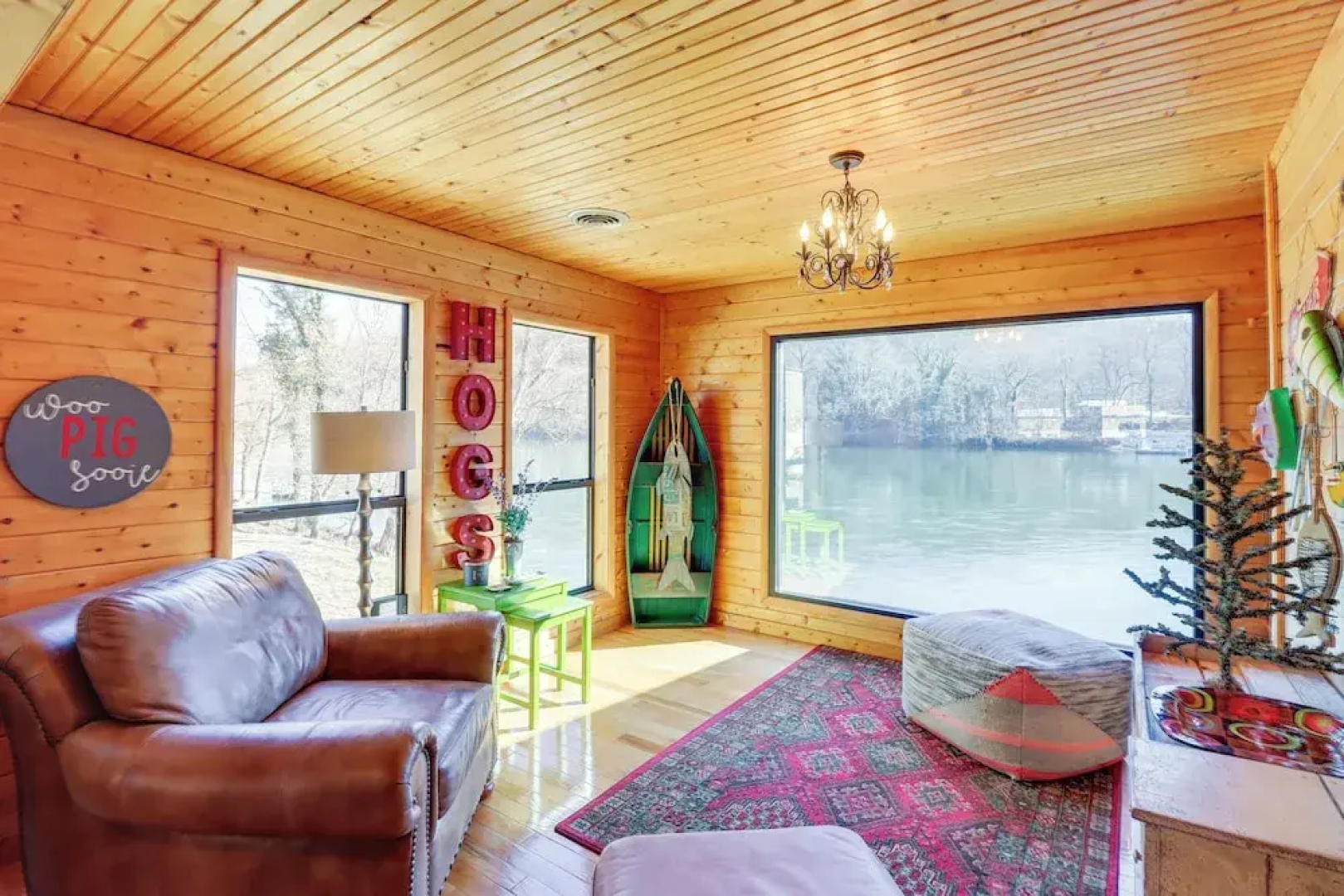 Spacious Cabin w/ Private Dock on White River!